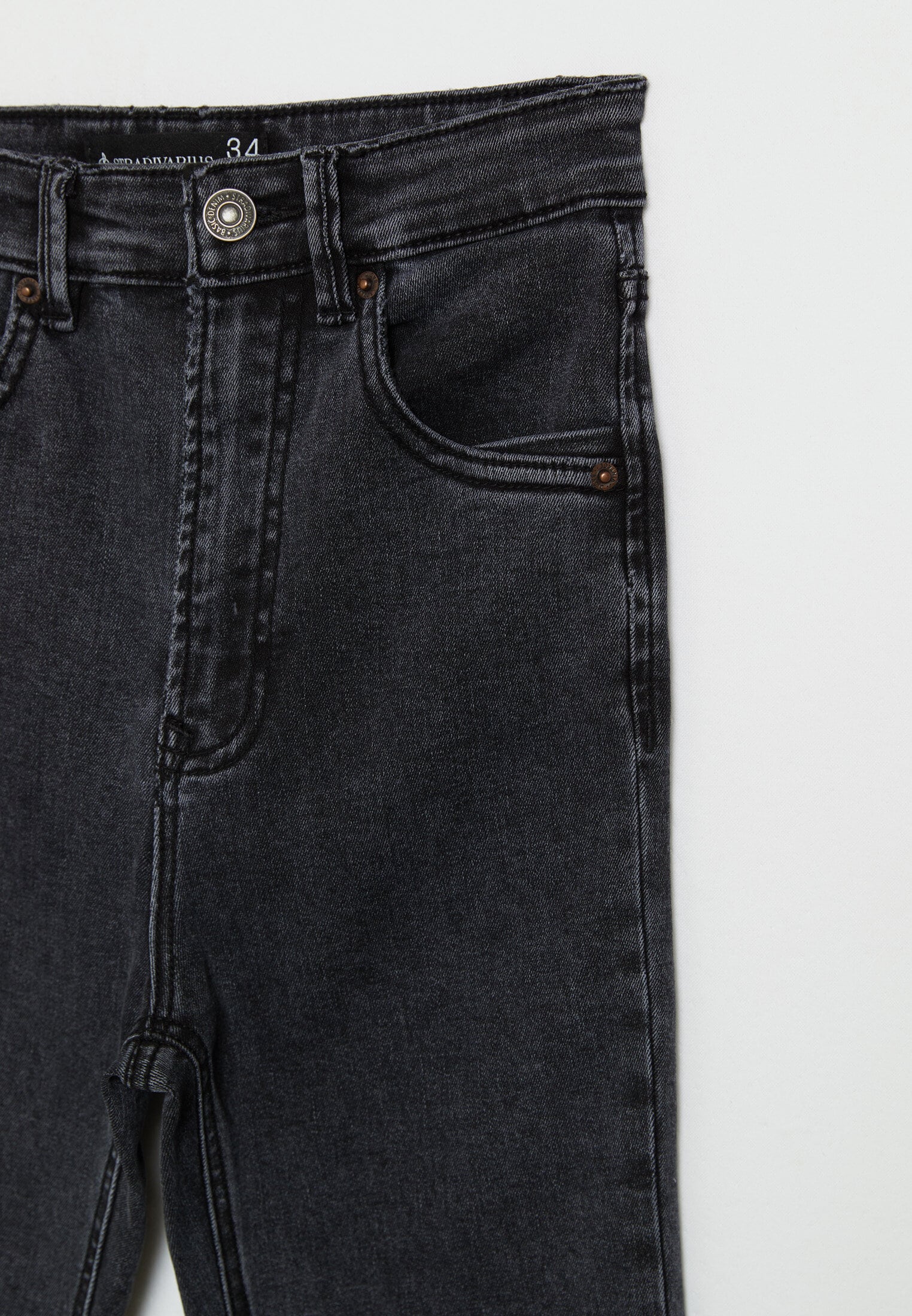 D78 CROPPED FLARED JEANS