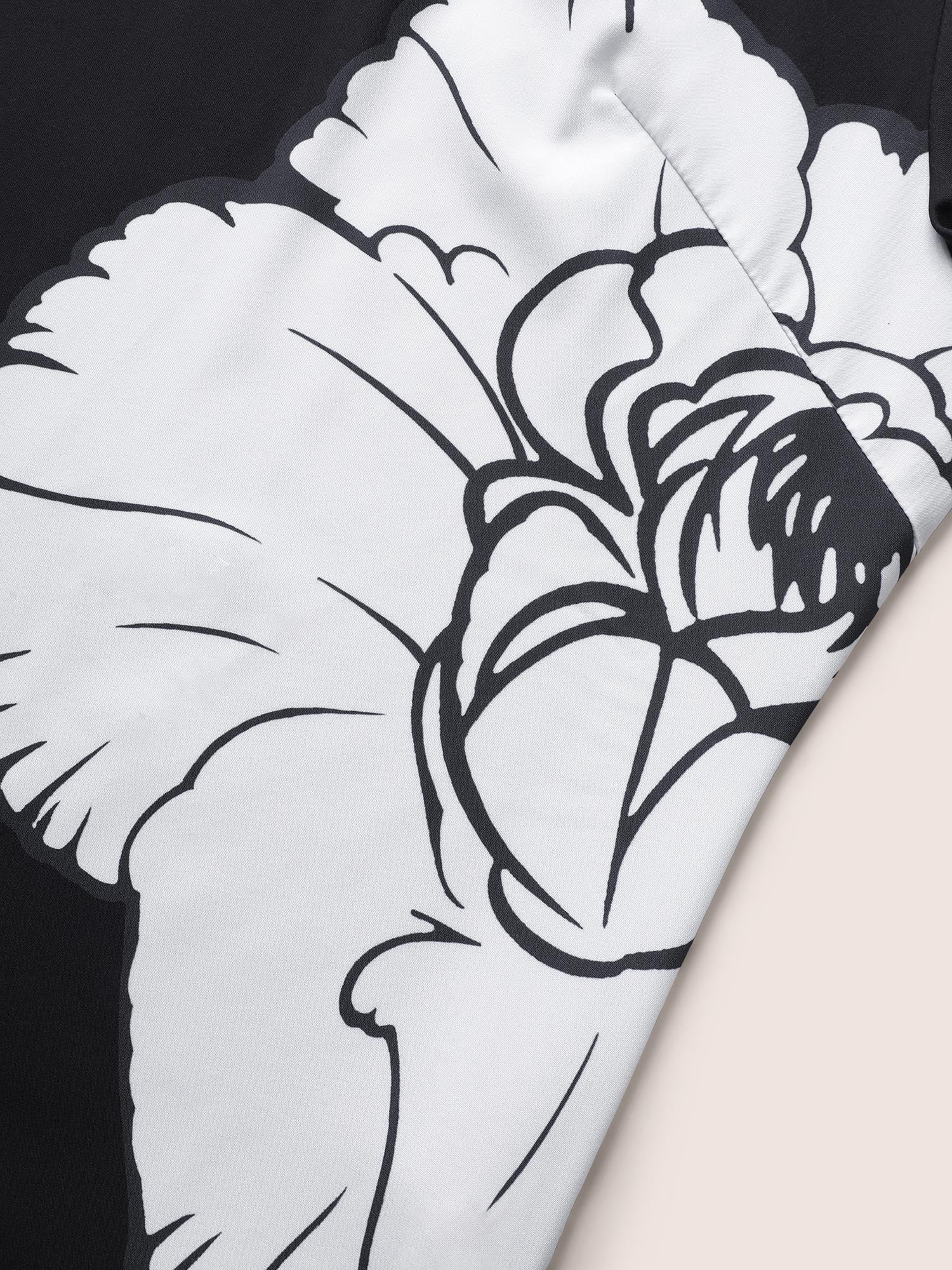 Carnation Print Contrast Ruffle Sleeve Blouse