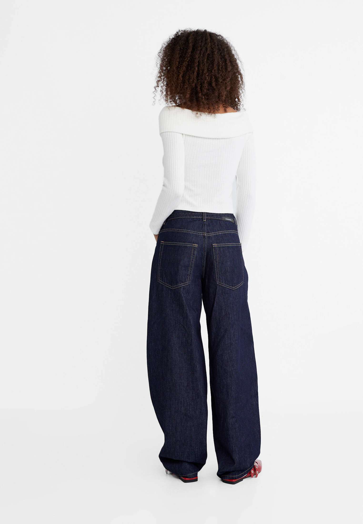 BALLOON FIT JEANS