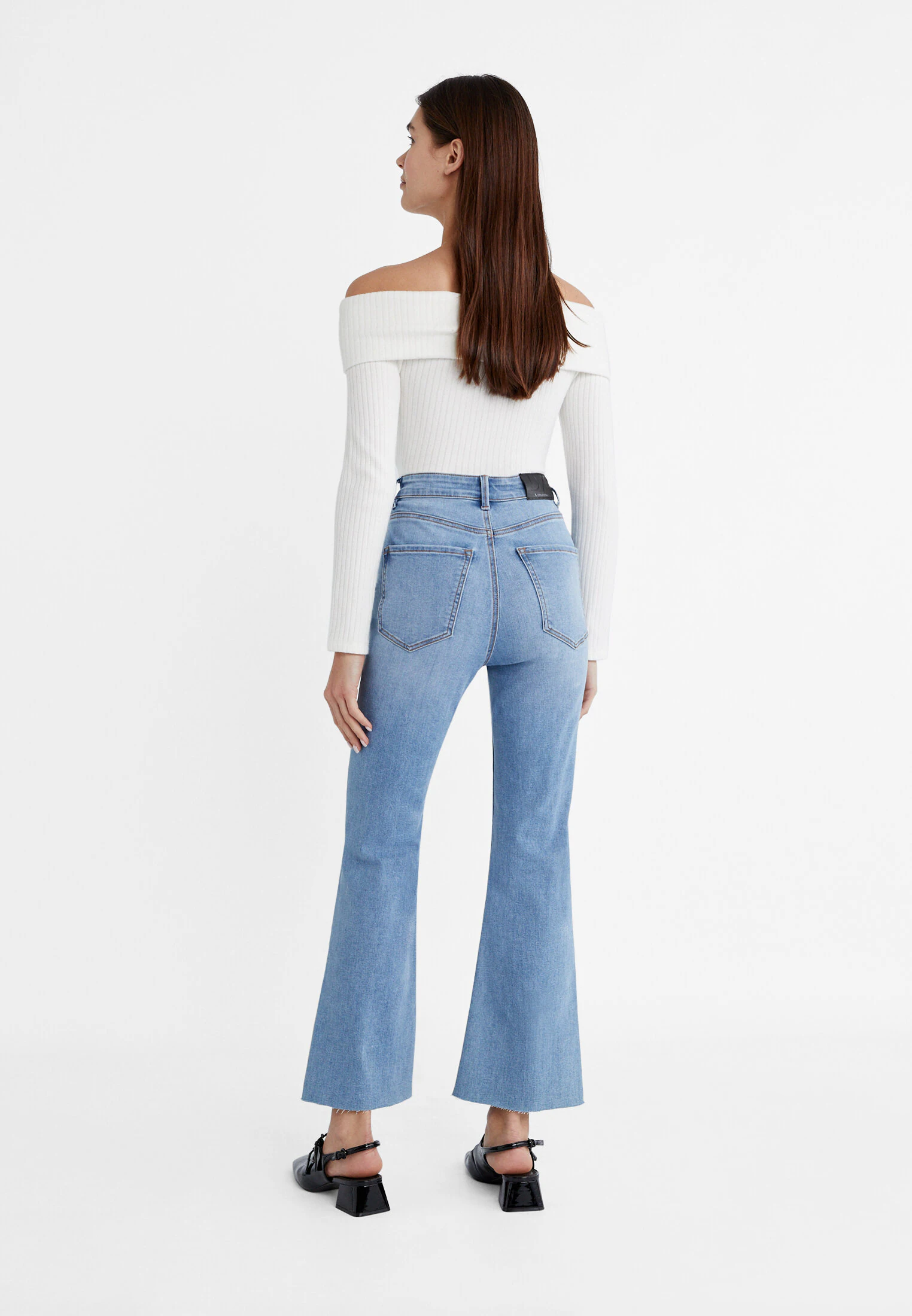 D78 CROPPED FLARED JEANS